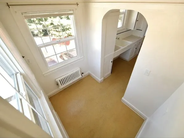 734 Alcatraz Ave, Oakland, CA 94609