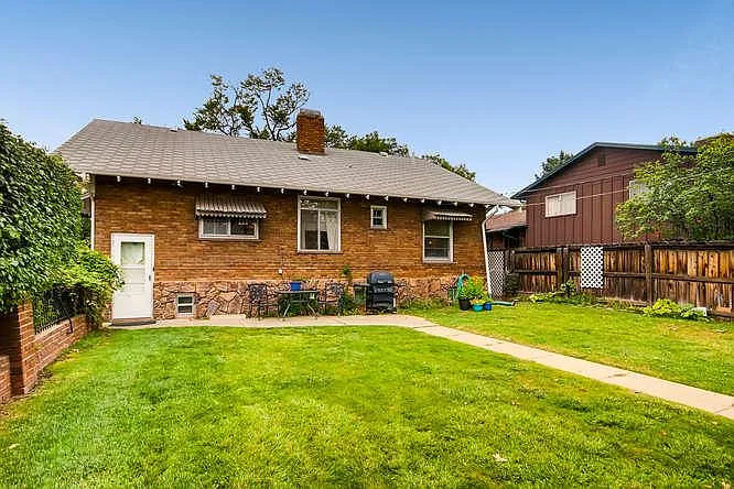 2106 N Raleigh St — Photo 22