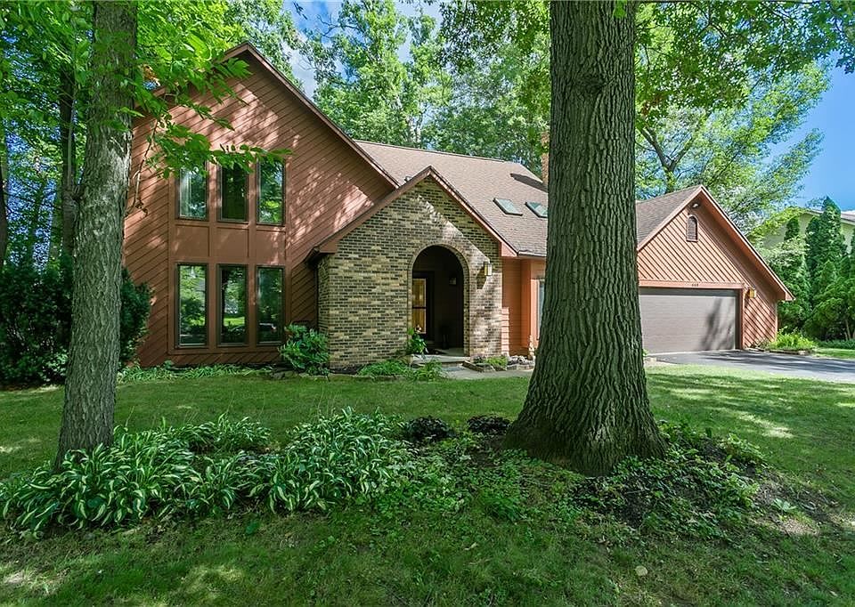 1st image of 448 Thrushwood Ln