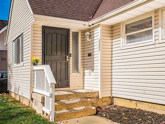 2nd image of 3556 Seabrook Ave