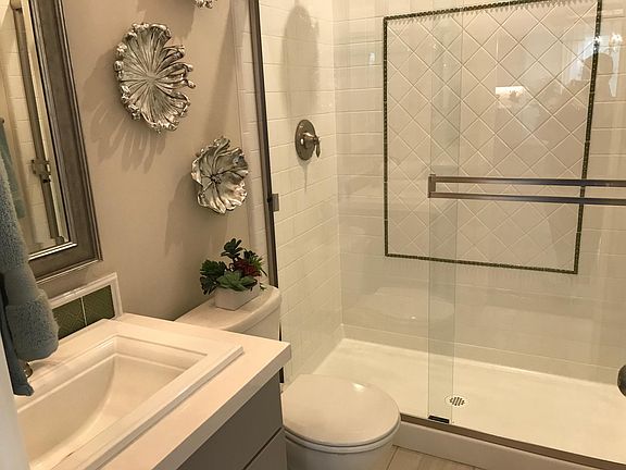 3rd image of 27978 Silver Springs Way