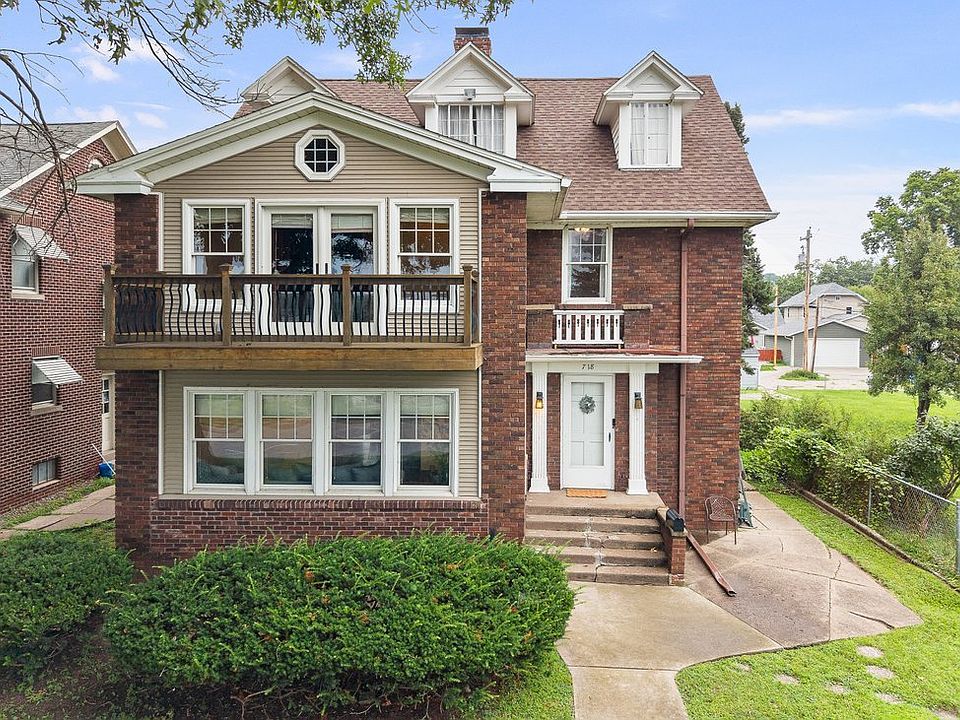 1st image of 718 River Dr