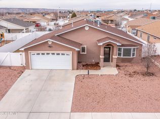 801 Monarch St, Farmington, NM 87401