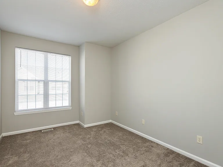 2218 Colfax Ln — Photo 16