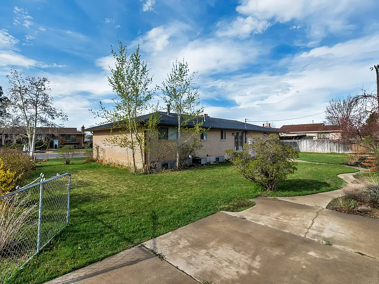 485 E Rena Ave — Photo 13