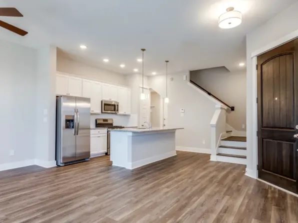 616 Hawthorn Grove Ln, Houston, TX 77009