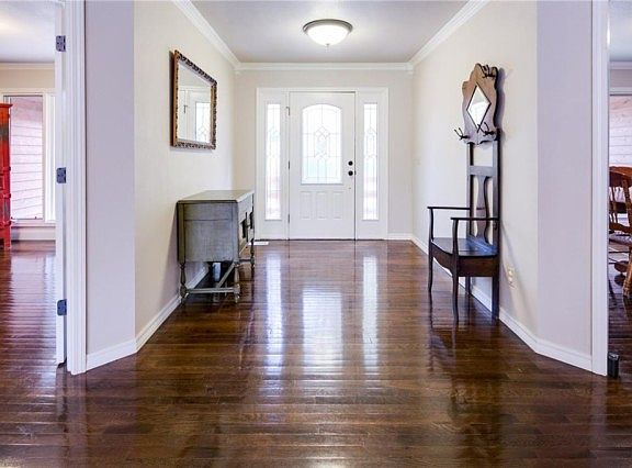 4th image of 8191 Forest Hills Dr