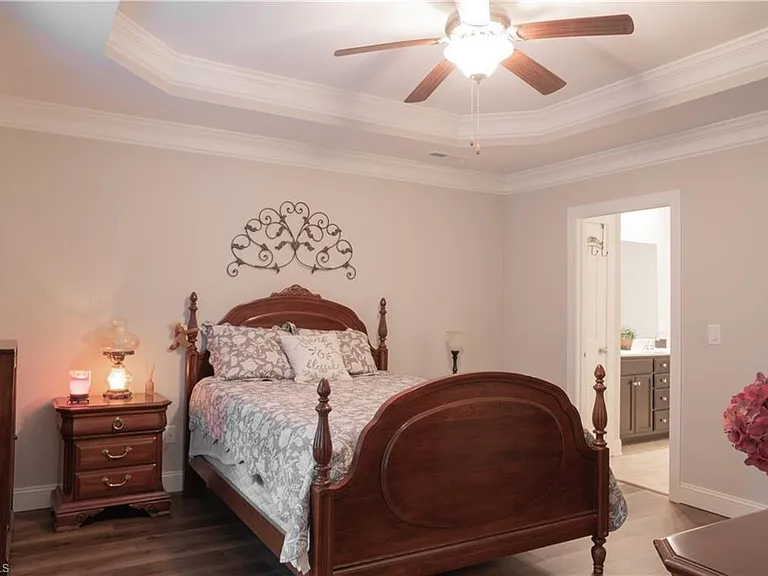 2941 York Place Dr — Photo 9