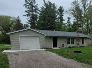 1815 N Burrell St, Sanford, MI 48657