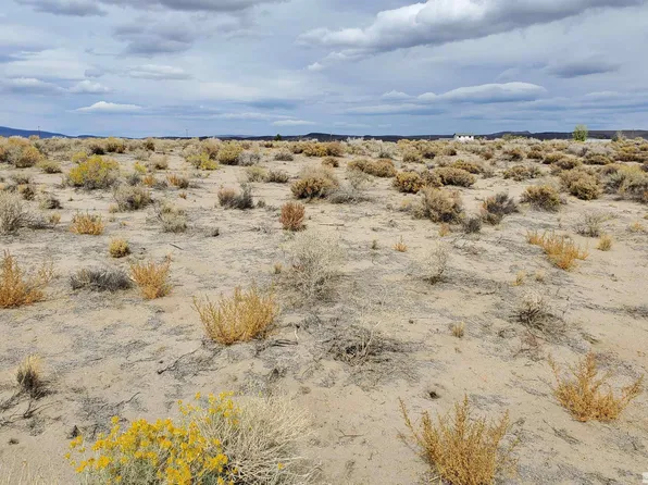 4840 E 6th St, Silver Springs, NV 89429