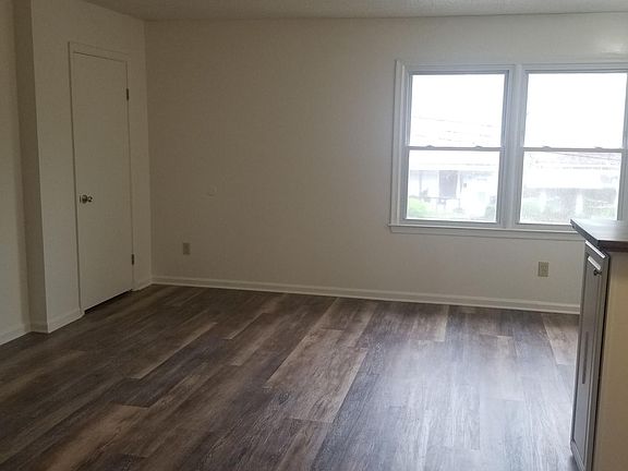 4th image of 739 C Ave