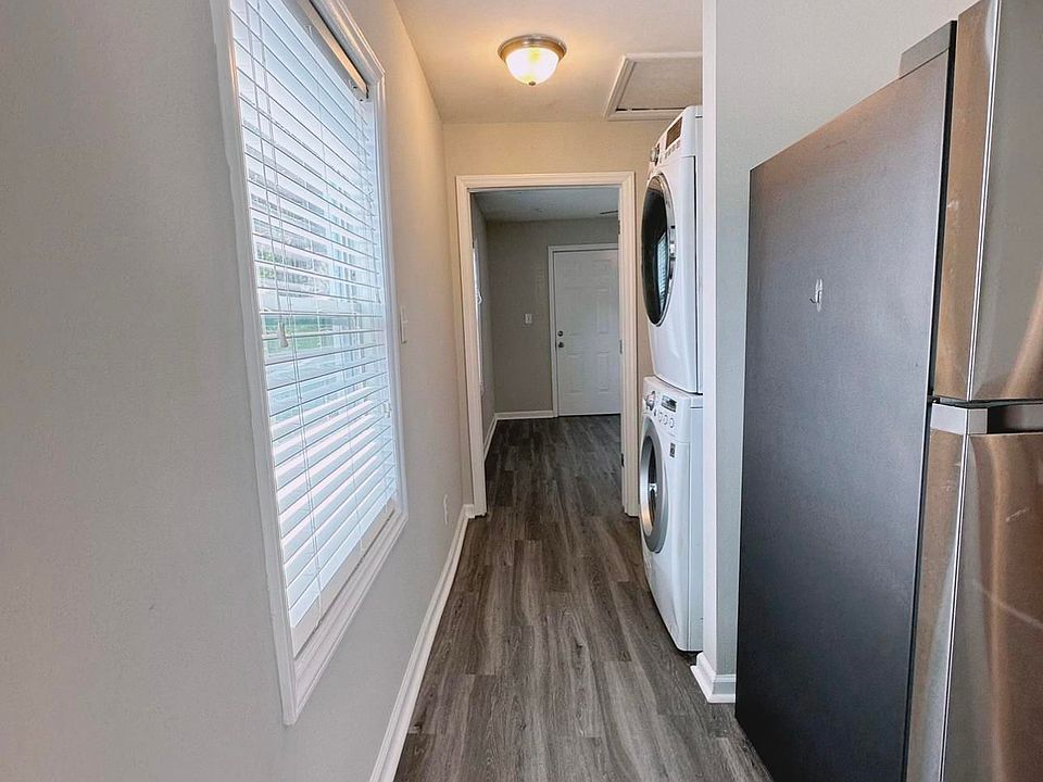 1st image of 402 Price Ave