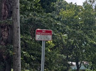 16 Tower Dr, Columbus, NJ 08022