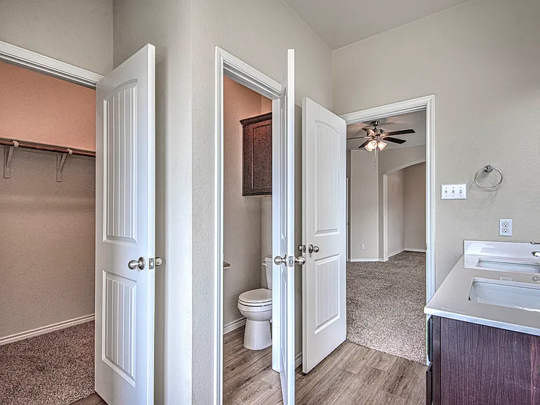 6107 Lavaca Dr — Photo 21