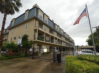 921 Marine Dr APT 102A, Galveston, TX 77550