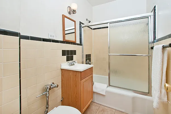 Rented by NOVO | media 36