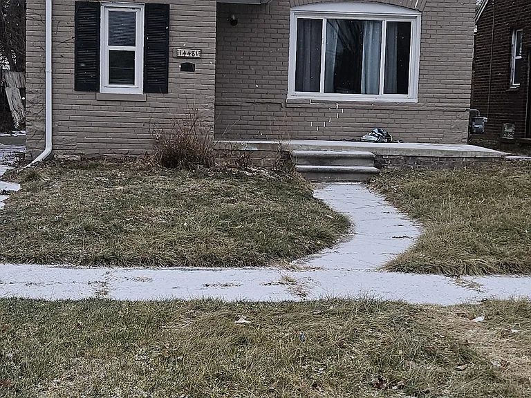 14481 Maddelein St — Photo 3