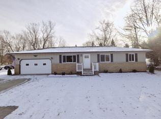 1660 Berna Rd, Akron, OH 44312