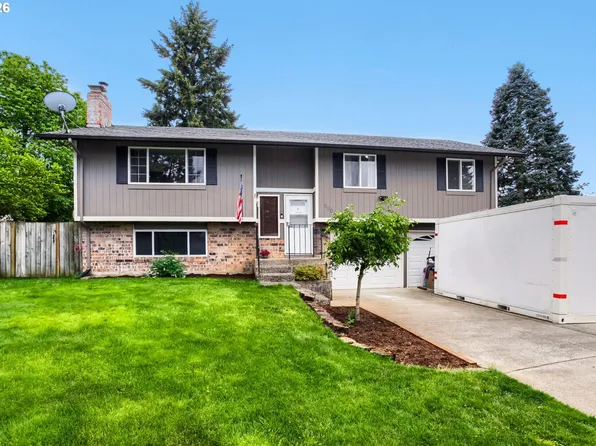 9905 NE Heron Cir, Vancouver, WA 98664