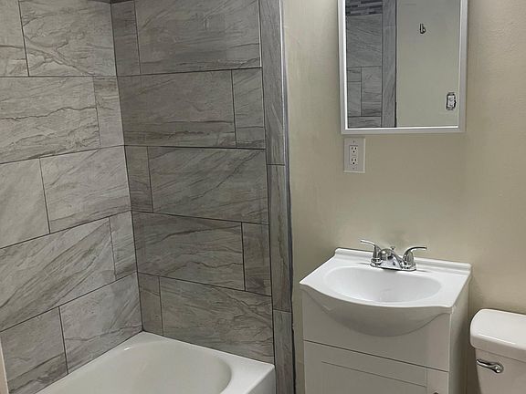 5th image of 1685 Jane Dr #20