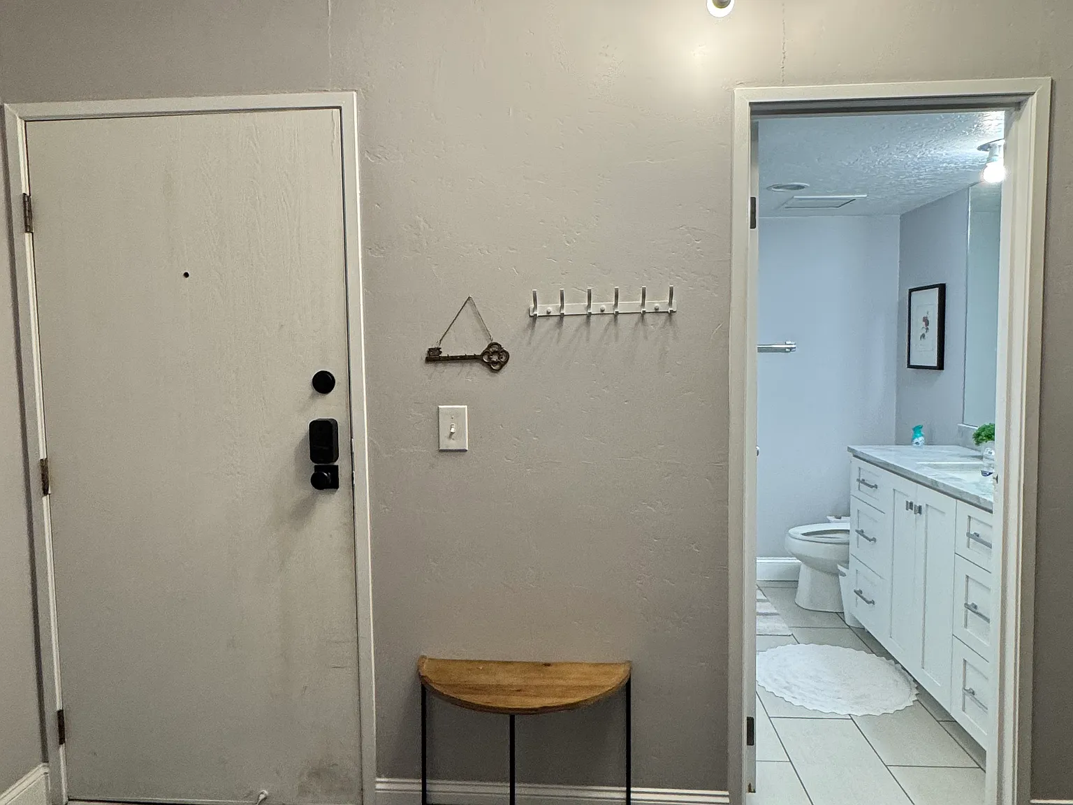 2 bed, 1200 sqft, $2,700 — Photo 2