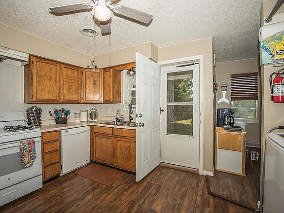 5th image of 4205 Scotty Dr