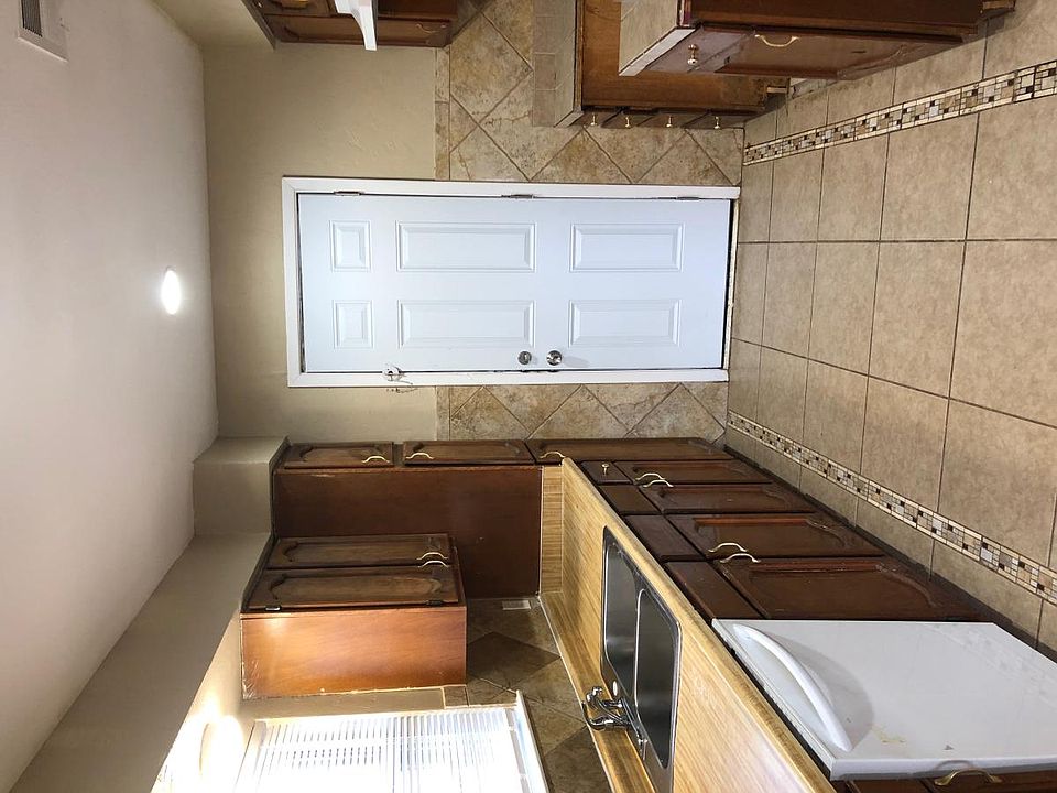 1st image of 1424 Monica Ln