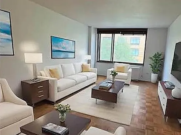 2 S End Ave APT 4M, New York, NY 10280