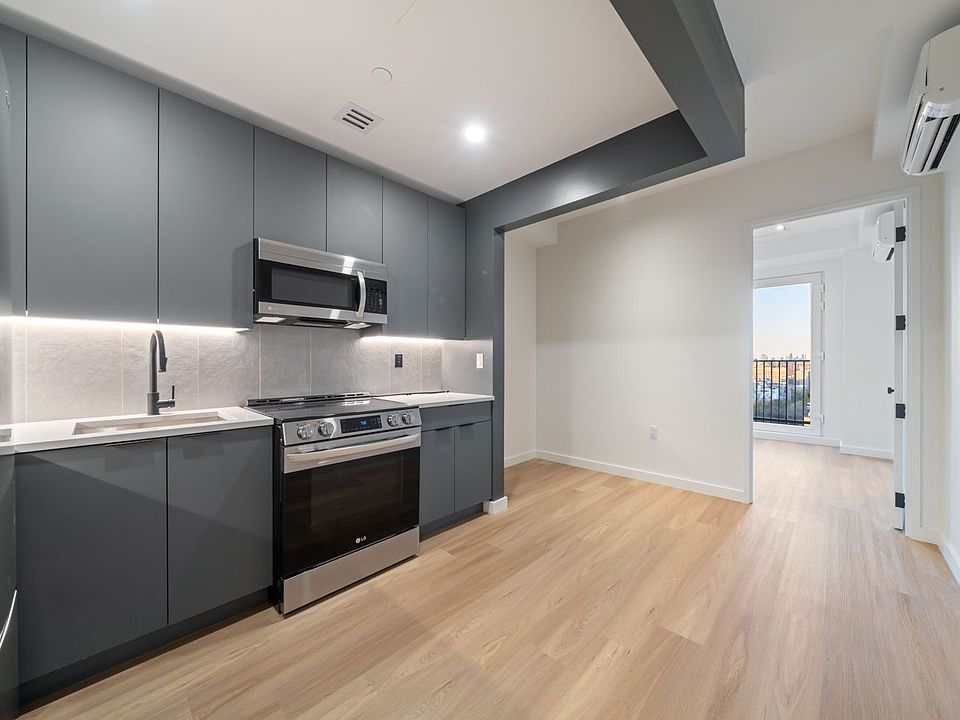 1st image of 931 Carroll St #1711