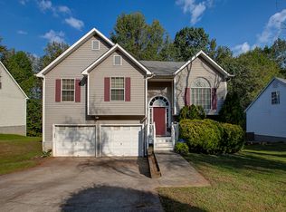 7321 Essex Dr, Douglasville, GA 30134