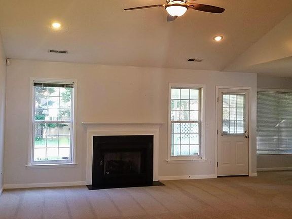 2nd image of 3960 Glenn Knoll Ln