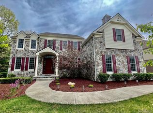 2320 Highland Dr, Ann Arbor, MI 48105