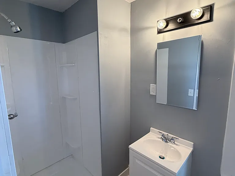 2405 9th St NW — Photo 9