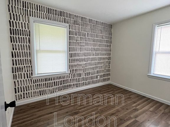 4th image of 70 Saint Maurice Ln