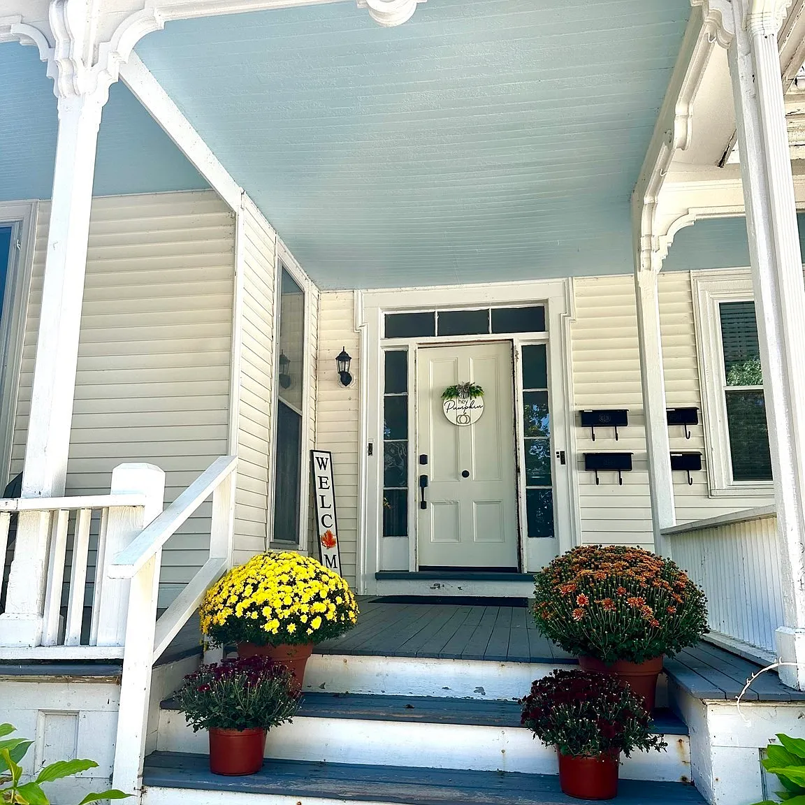 3 bed, 1.0 bath, 2524 sqft, $3,500 — Photo 2