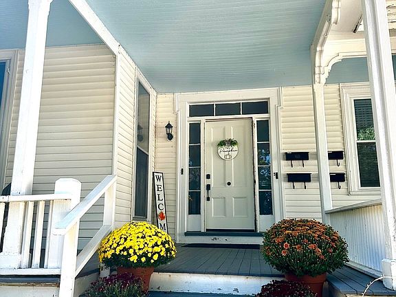 2nd image of 435 S Main St APT 3