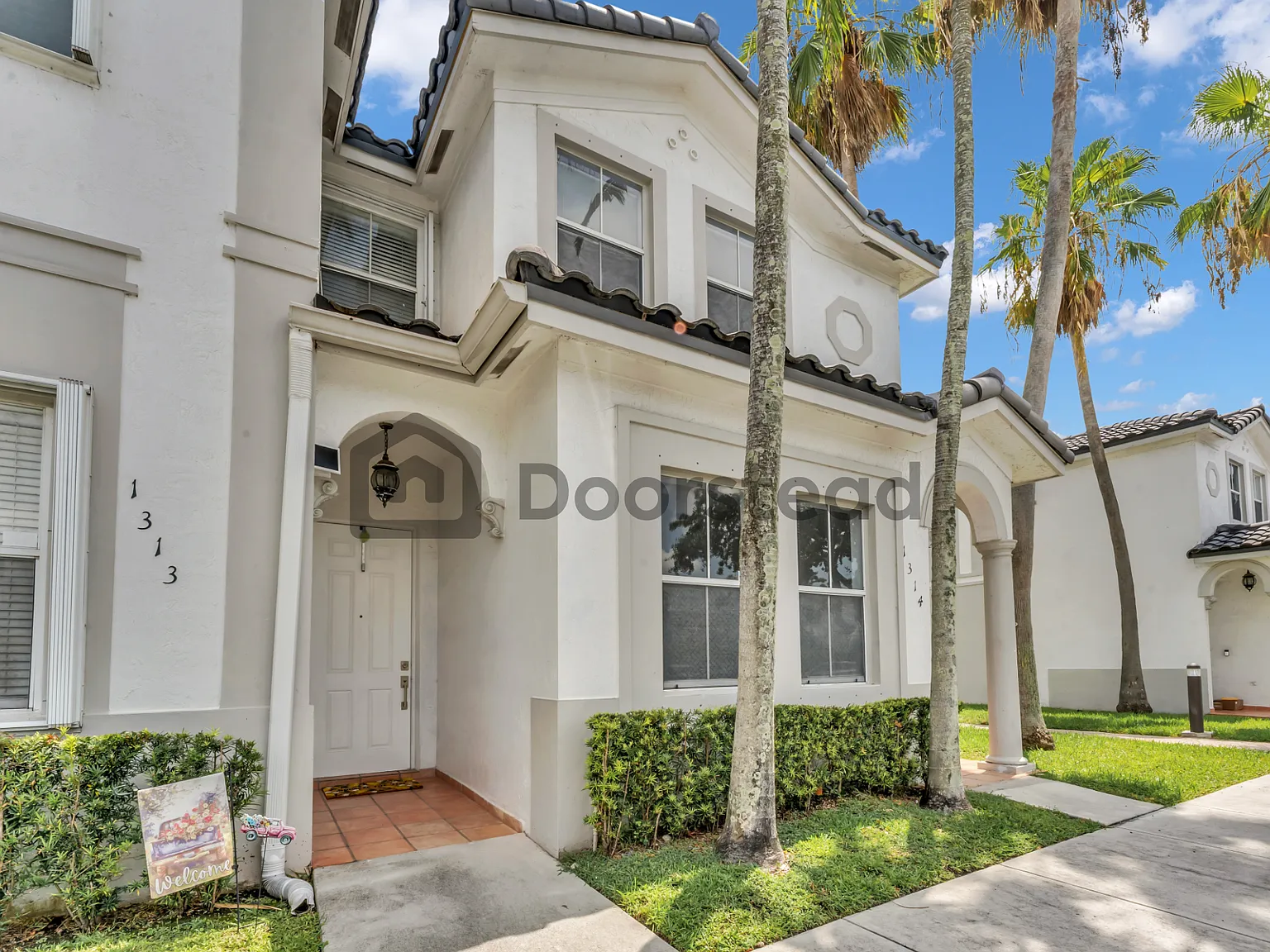 3 bed, 3.0 bath, 1460 sqft, $3,150 — Photo 2