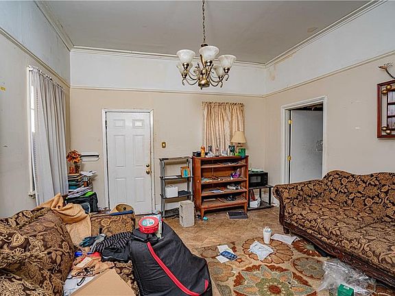 5th image of 800-02 9th St