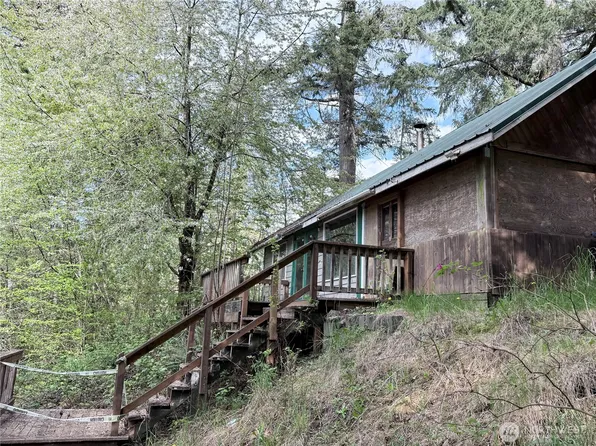 3780 S Mission Road W, Bremerton, WA 98312