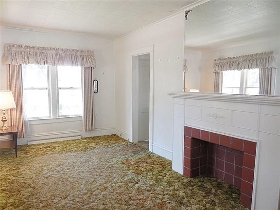 5th image of 7 Wildwood Ave