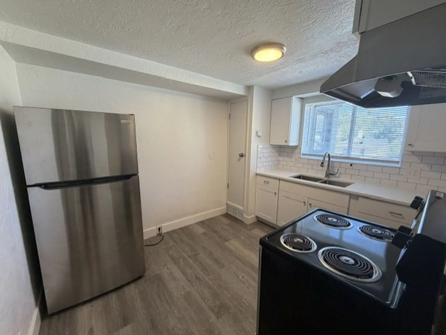 2560 Adams Ave — Photo 2