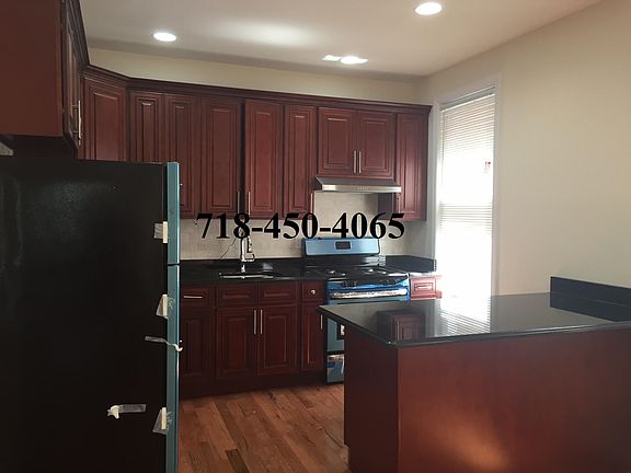 3rd image of 2714 Claflin Ave ##1