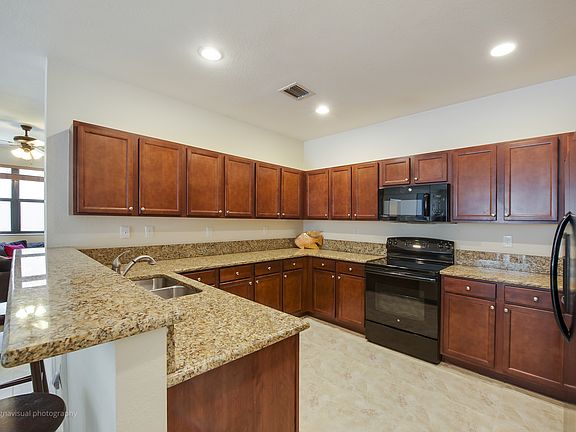 3rd image of 9109 SW 227th Ln