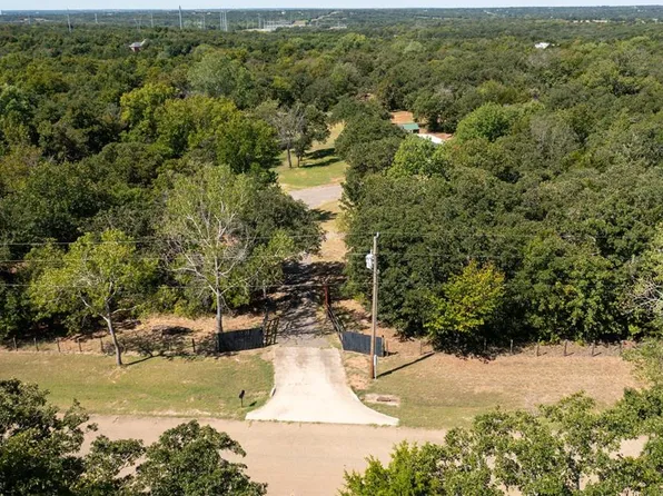 21561 N Timberwood Dr, Arcadia, OK 73007