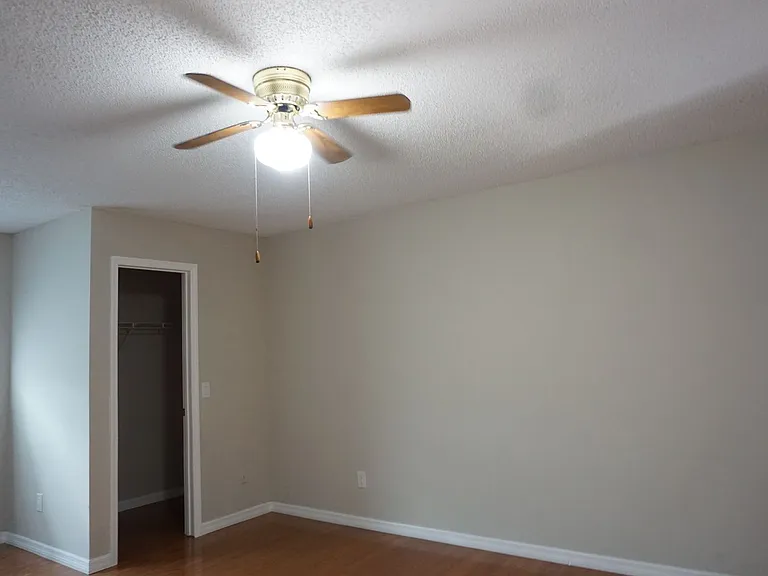 8784 Whispering Pines Dr — Photo 12