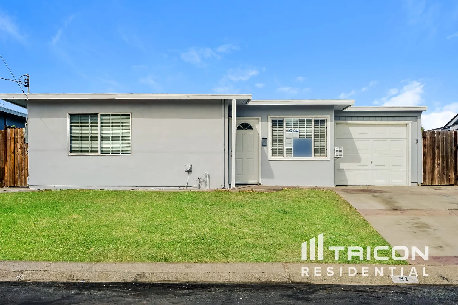 21 Wharf Dr photo 1