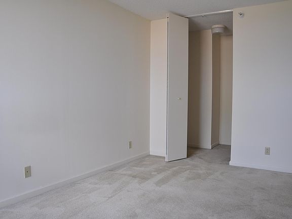 3rd image of 1660 N Prospect Ave Unit 1001