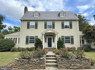 317 Saint Dunstans Rd, Baltimore, MD 21212