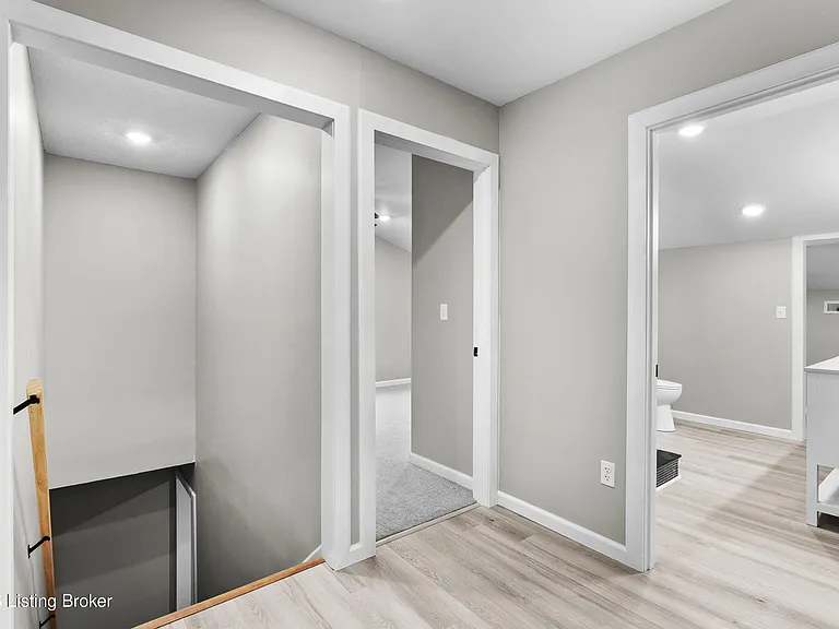 58 Riverside Ln — Photo 10