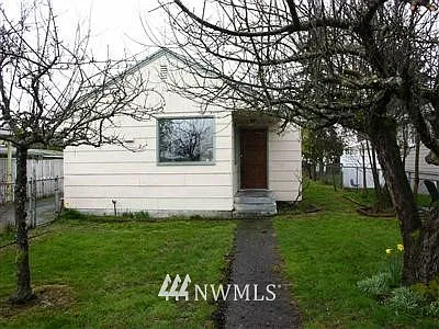 130 Dolan Avenue photo 1